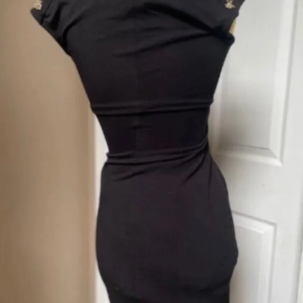 Little  Black DRESS - Picture 2 of 3